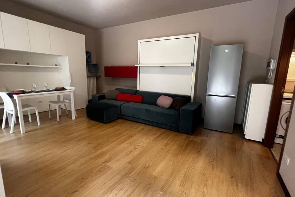 Urban House - Comfy Flat Navigli Milan Center Apartment Exterior photo
